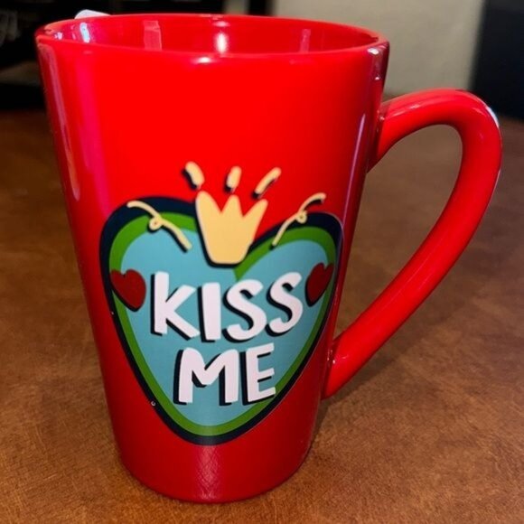 "Dishwasher & Microwave Safe Kiss Me Red Mug - Picture 1 of 5